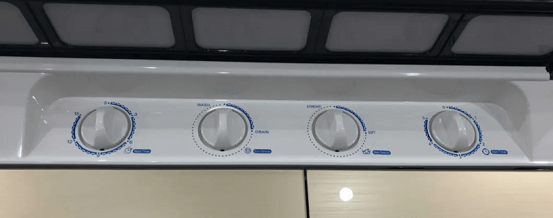 Smad 13Kg Twin Tub Washing Machine has multiple function options
